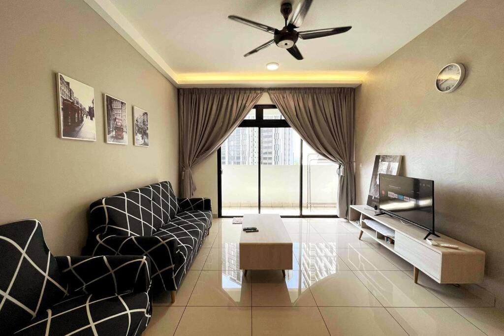 Meridin Medini By Wp Homestay Nusajaya  Eksteriør bilde