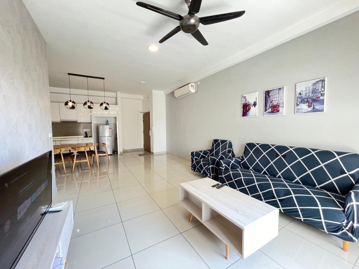 Meridin Medini By Wp Homestay Nusajaya  Eksteriør bilde