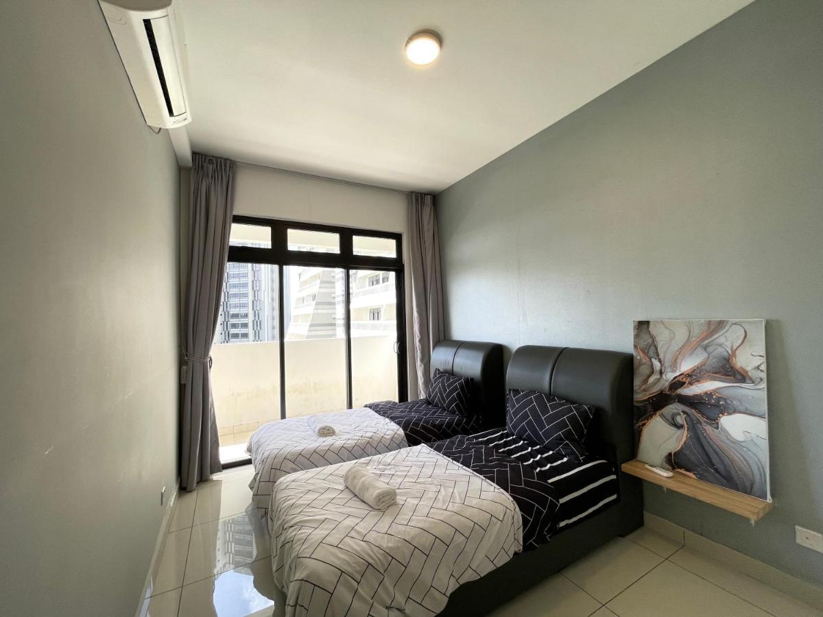 Meridin Medini By Wp Homestay Nusajaya  Eksteriør bilde
