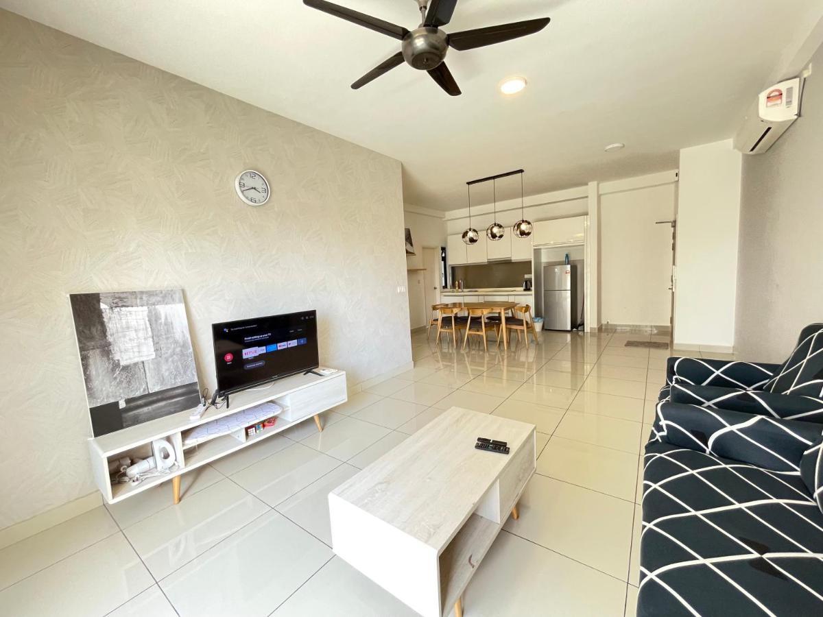 Meridin Medini By Wp Homestay Nusajaya  Eksteriør bilde