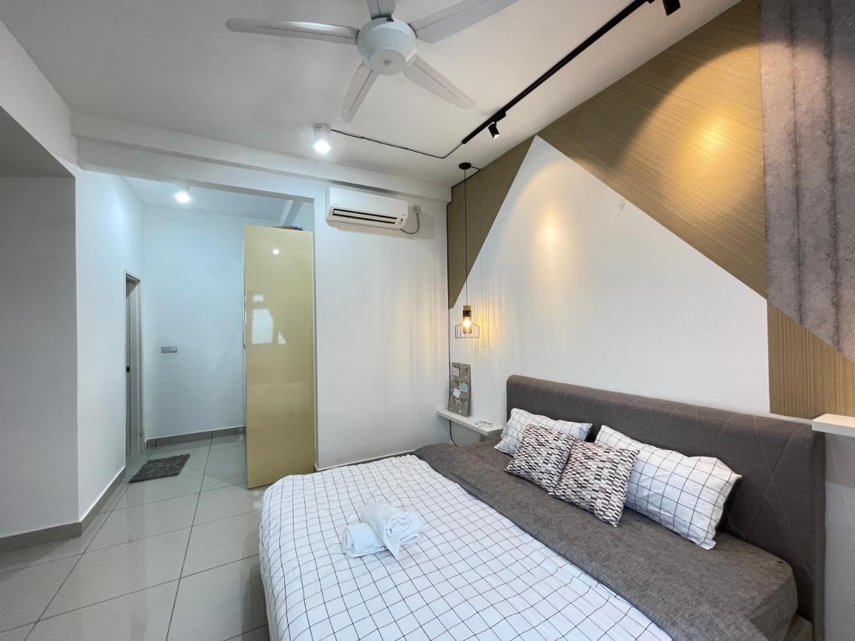 Meridin Medini By Wp Homestay Nusajaya  Eksteriør bilde