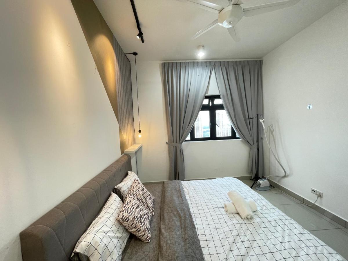 Meridin Medini By Wp Homestay Nusajaya  Eksteriør bilde