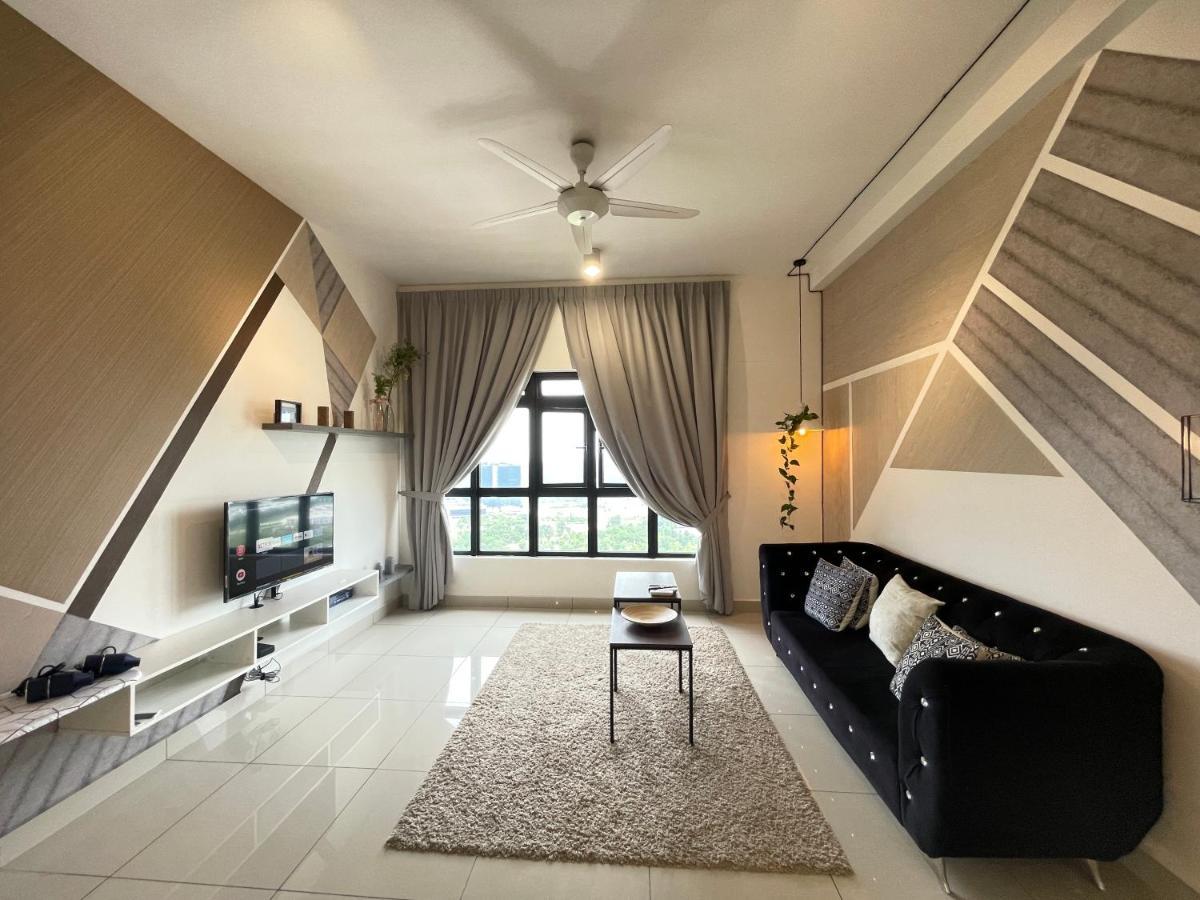 Meridin Medini By Wp Homestay Nusajaya  Eksteriør bilde