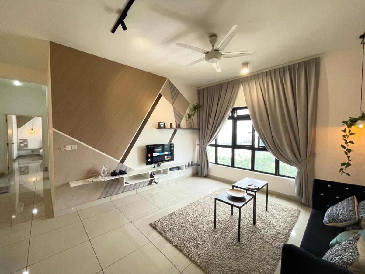 Meridin Medini By Wp Homestay Nusajaya  Eksteriør bilde