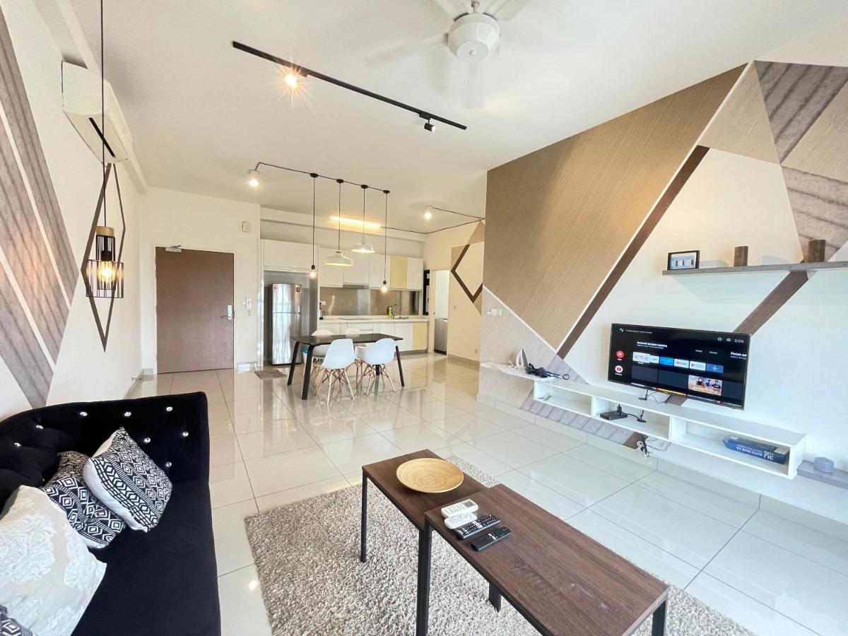 Meridin Medini By Wp Homestay Nusajaya  Eksteriør bilde
