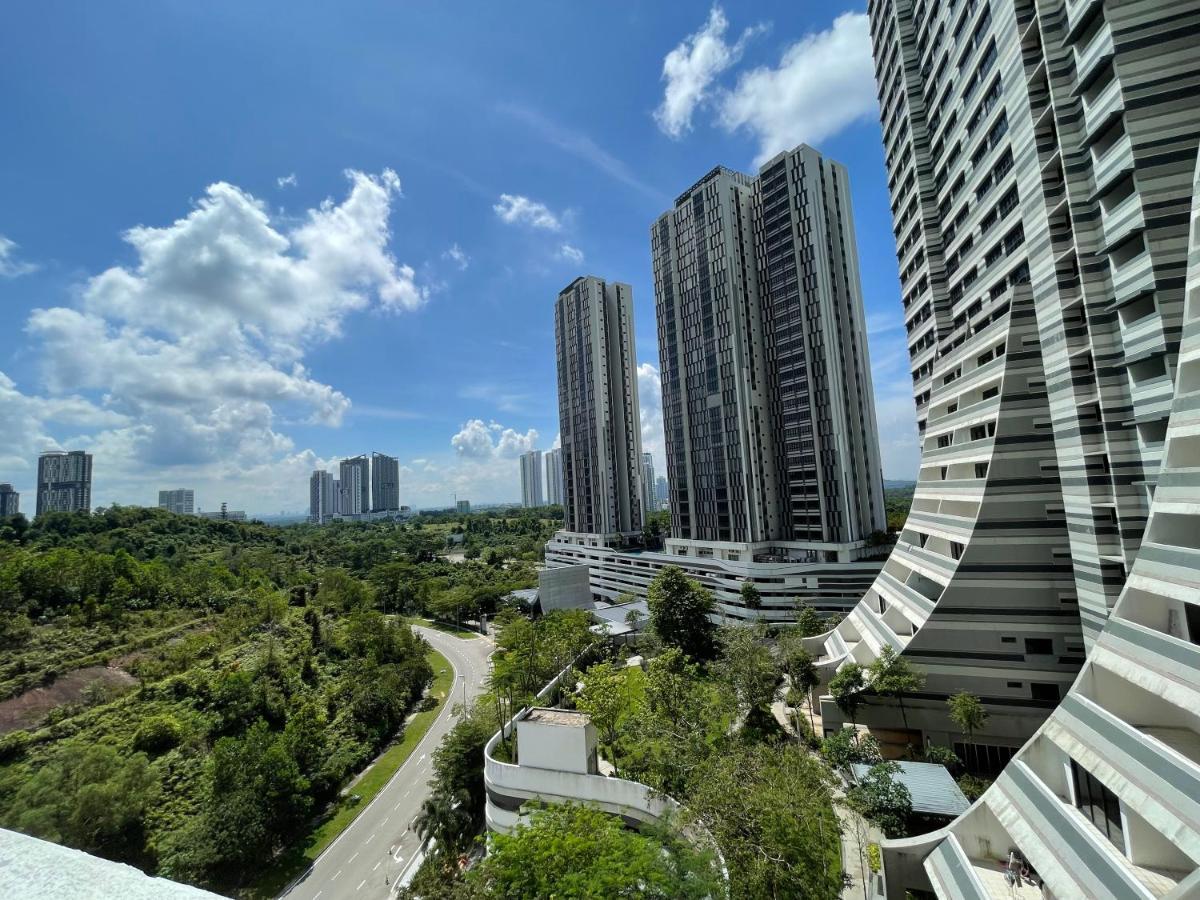 Meridin Medini By Wp Homestay Nusajaya  Eksteriør bilde