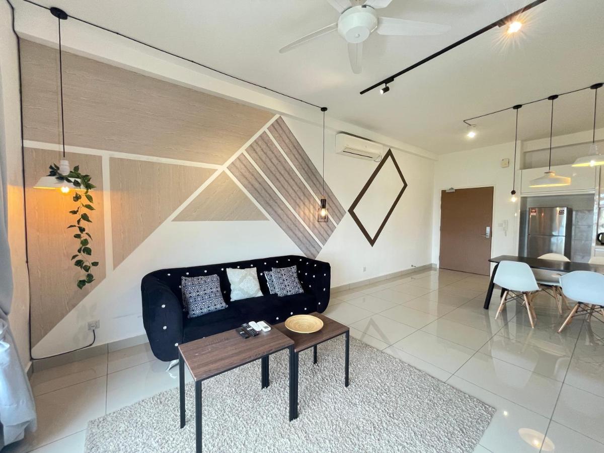 Meridin Medini By Wp Homestay Nusajaya  Eksteriør bilde