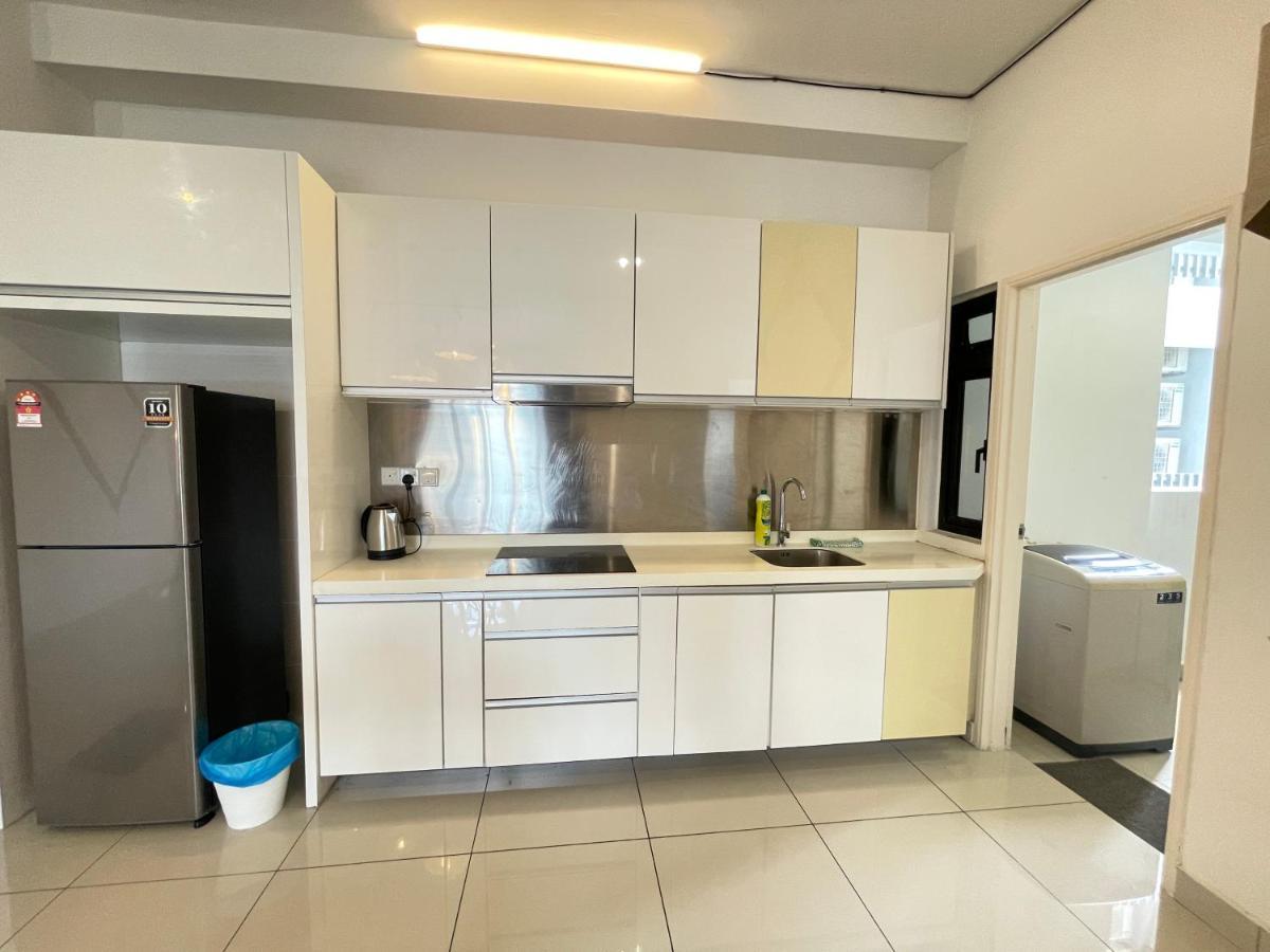 Meridin Medini By Wp Homestay Nusajaya  Eksteriør bilde