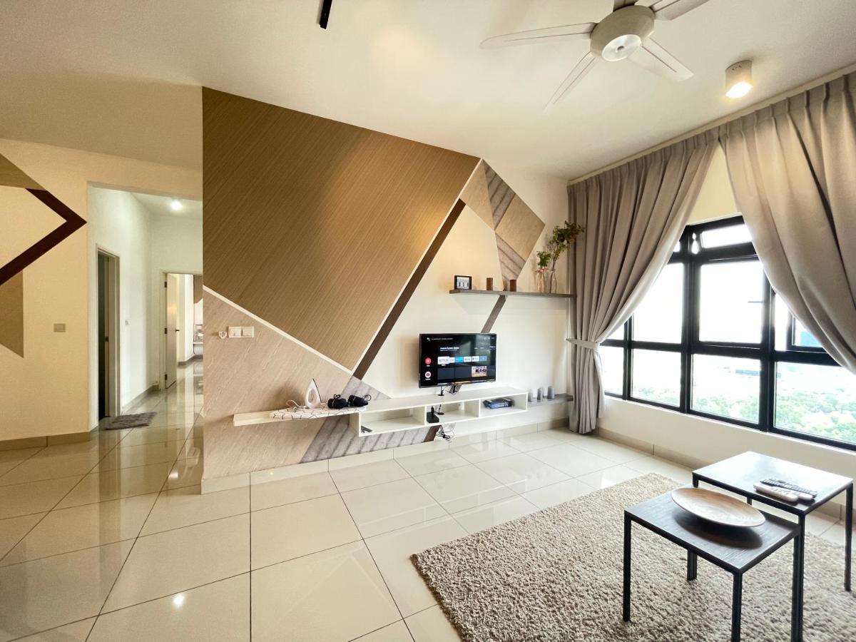 Meridin Medini By Wp Homestay Nusajaya  Eksteriør bilde